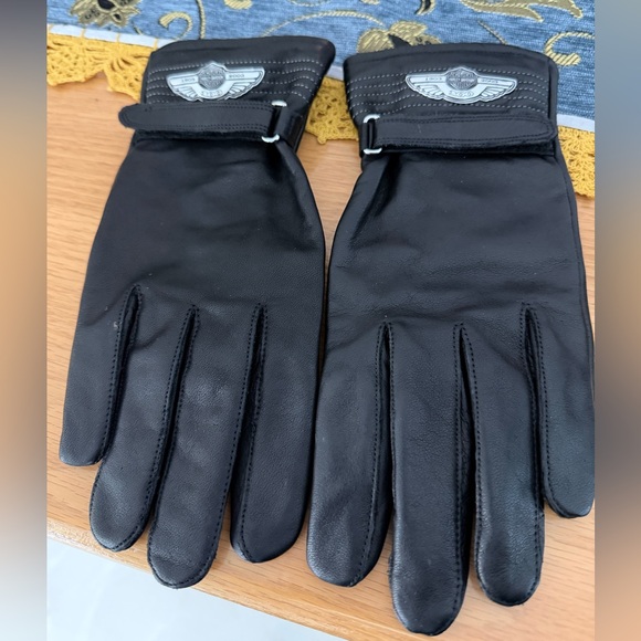 Harley Davidson Women’s Leather Centennial Anniversary Gloves
